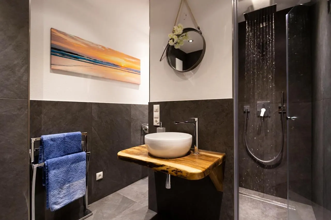 AD FONTES Suite - 80qm mit 3 Zi&Sauna&2 Bädern am Chiemsee! Übersee